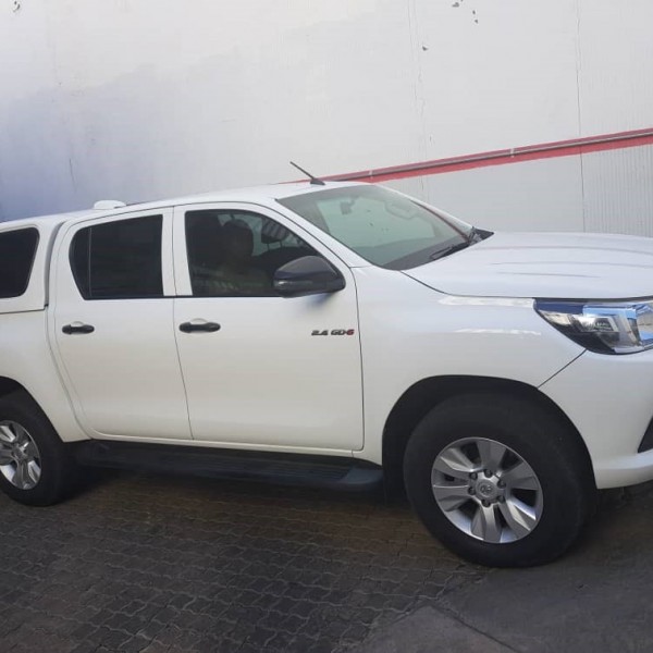 DOUBLE CAB